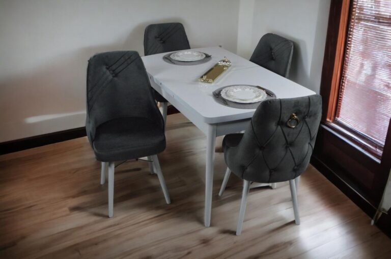 Set Masa Extensibila & 4 Scaune - Gri