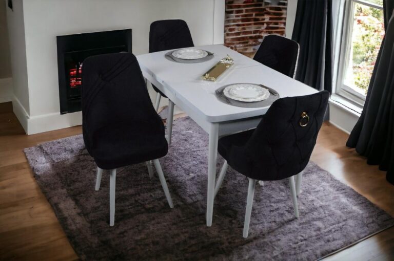 Set Masa Extensibila & 4 Scaune - Negru